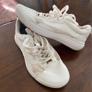 Vans EXO Ultrarange Shoes (W7.5)